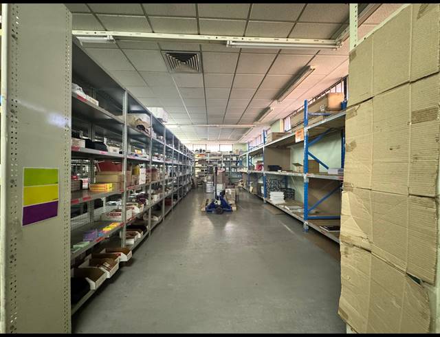850M² WAREHOUSE FOR SALE IN BULWER